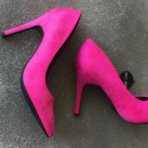 wide width pink heels